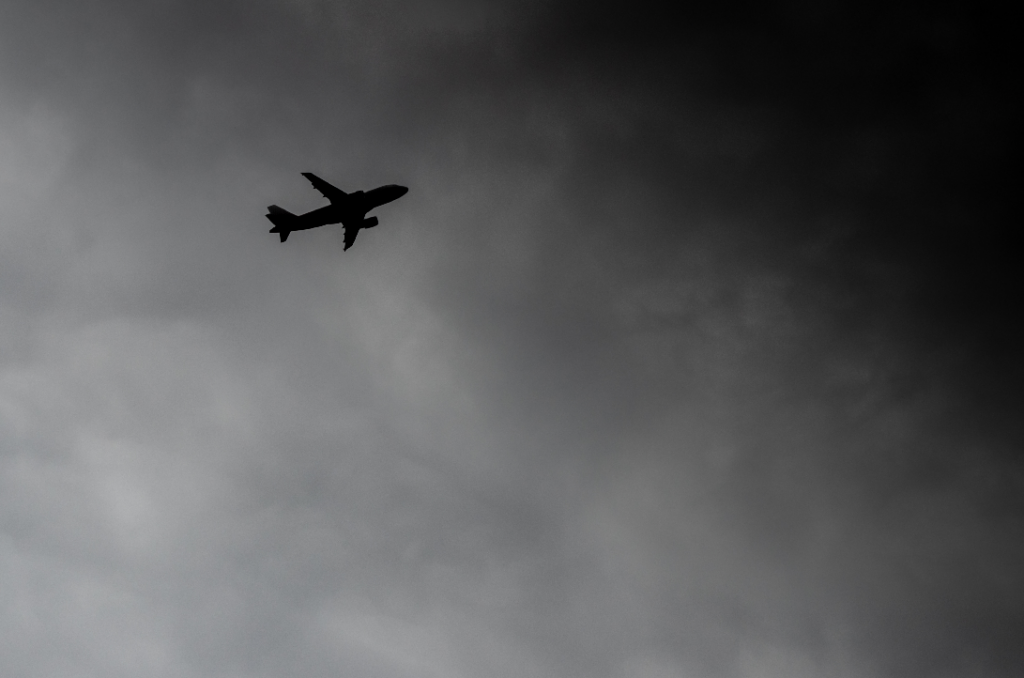 flugzeugkatastrophe-ursache-könnte-vogelschlag-sein