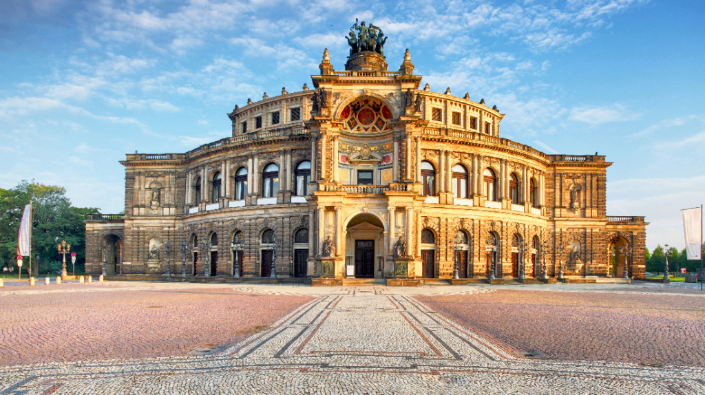 semperoper-einsatz-besucher-und-helfer-betroffen