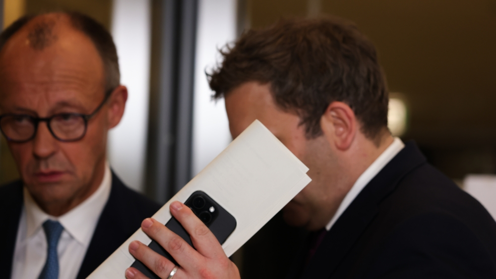 Koalition zerlegt sich im Streit um Spritpreise koalition-zerlegt-sich-im-streit-um-spritpreise